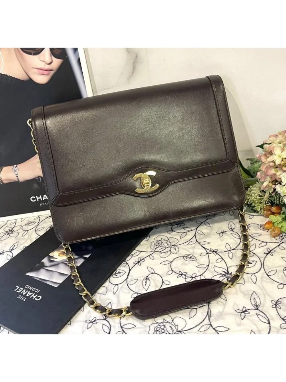 Chanel Vintage Turnlock Chain